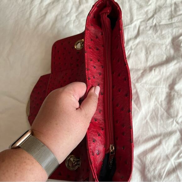 Imoshion Red Faux Ostrich Chain Link Handbag - Picture 5 of 16